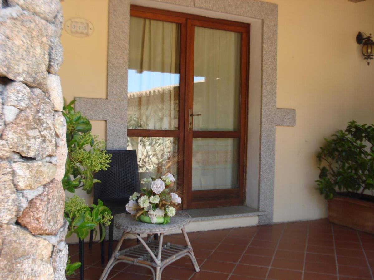 Hotel Valkarana Country Relais (Adults Only) Sant'Antonio di Gallura Exterior photo