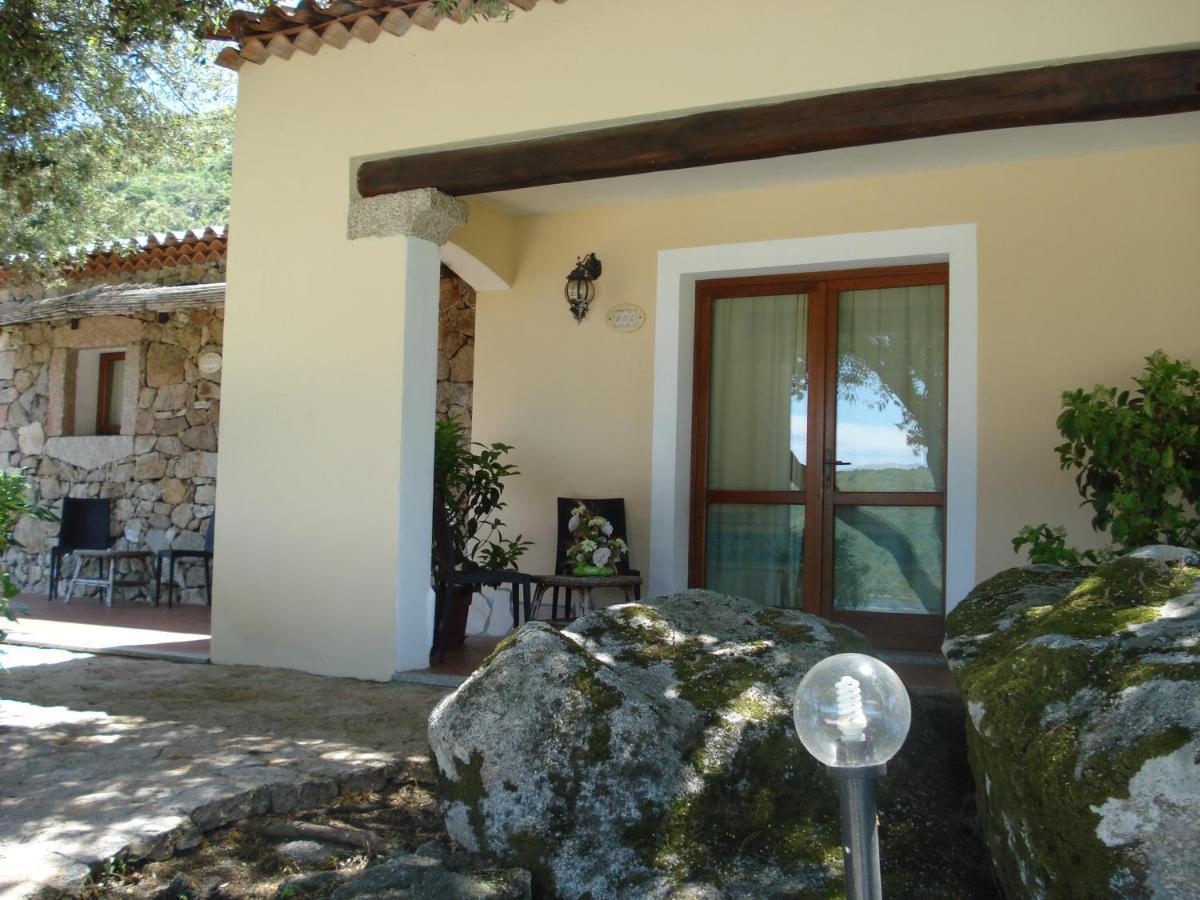 Hotel Valkarana Country Relais (Adults Only) Sant'Antonio di Gallura Exterior photo