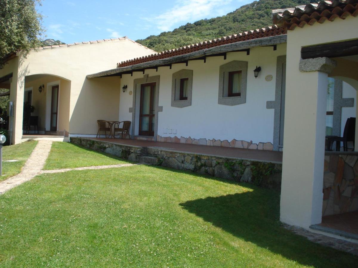 Hotel Valkarana Country Relais (Adults Only) Sant'Antonio di Gallura Exterior photo
