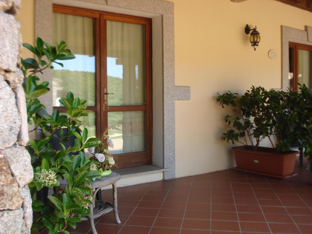 Hotel Valkarana Country Relais (Adults Only) Sant'Antonio di Gallura Exterior photo