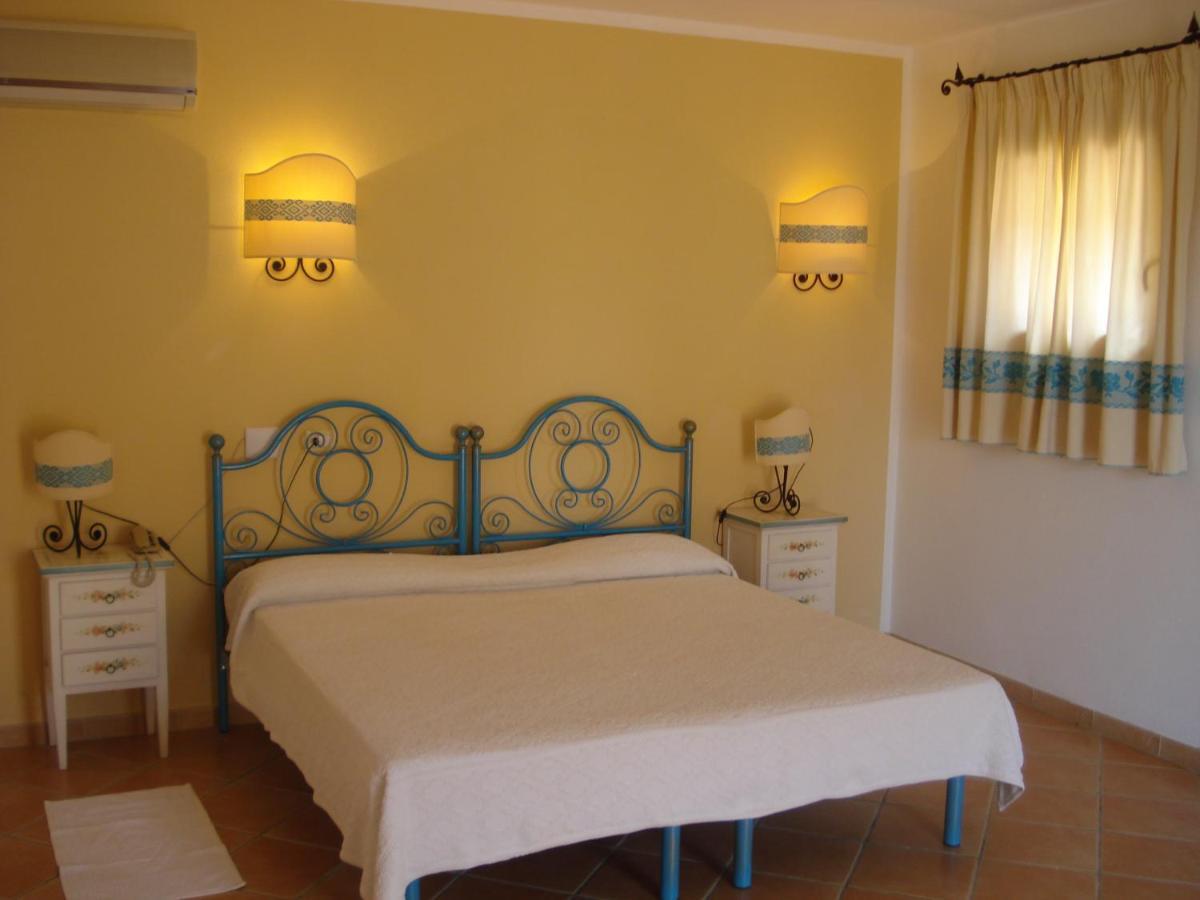 Hotel Valkarana Country Relais (Adults Only) Sant'Antonio di Gallura Exterior photo