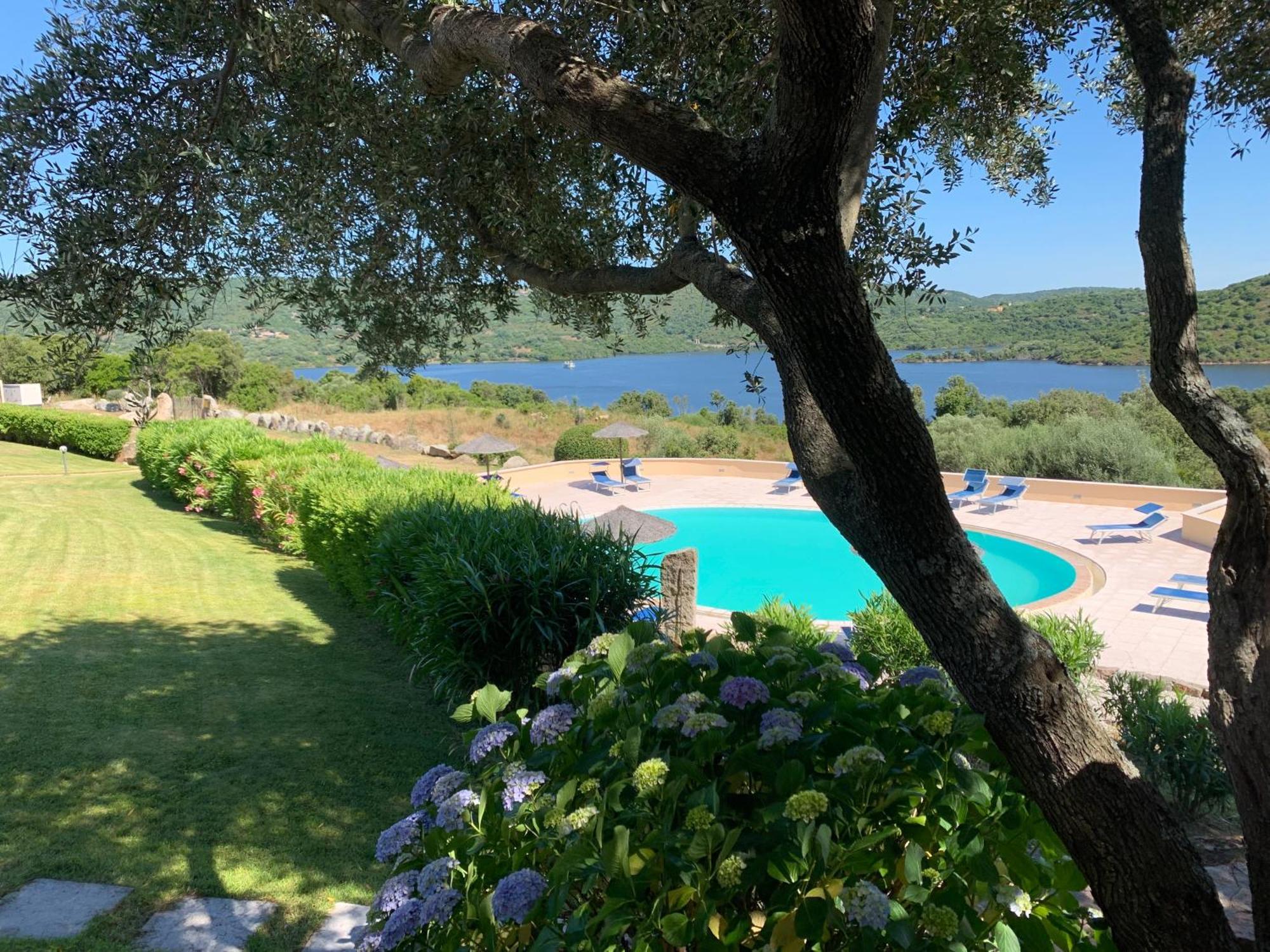 Hotel Valkarana Country Relais (Adults Only) Sant'Antonio di Gallura Exterior photo