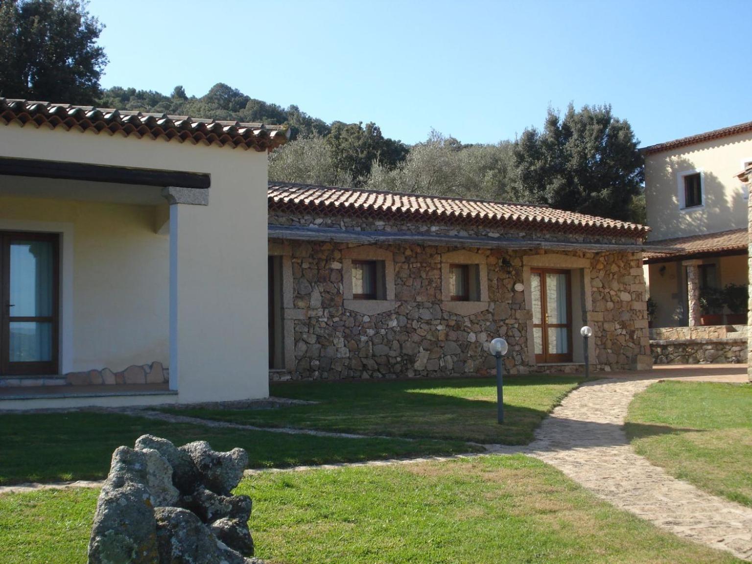 Hotel Valkarana Country Relais (Adults Only) Sant'Antonio di Gallura Exterior photo