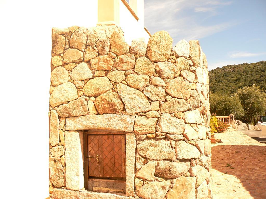 Hotel Valkarana Country Relais (Adults Only) Sant'Antonio di Gallura Exterior photo